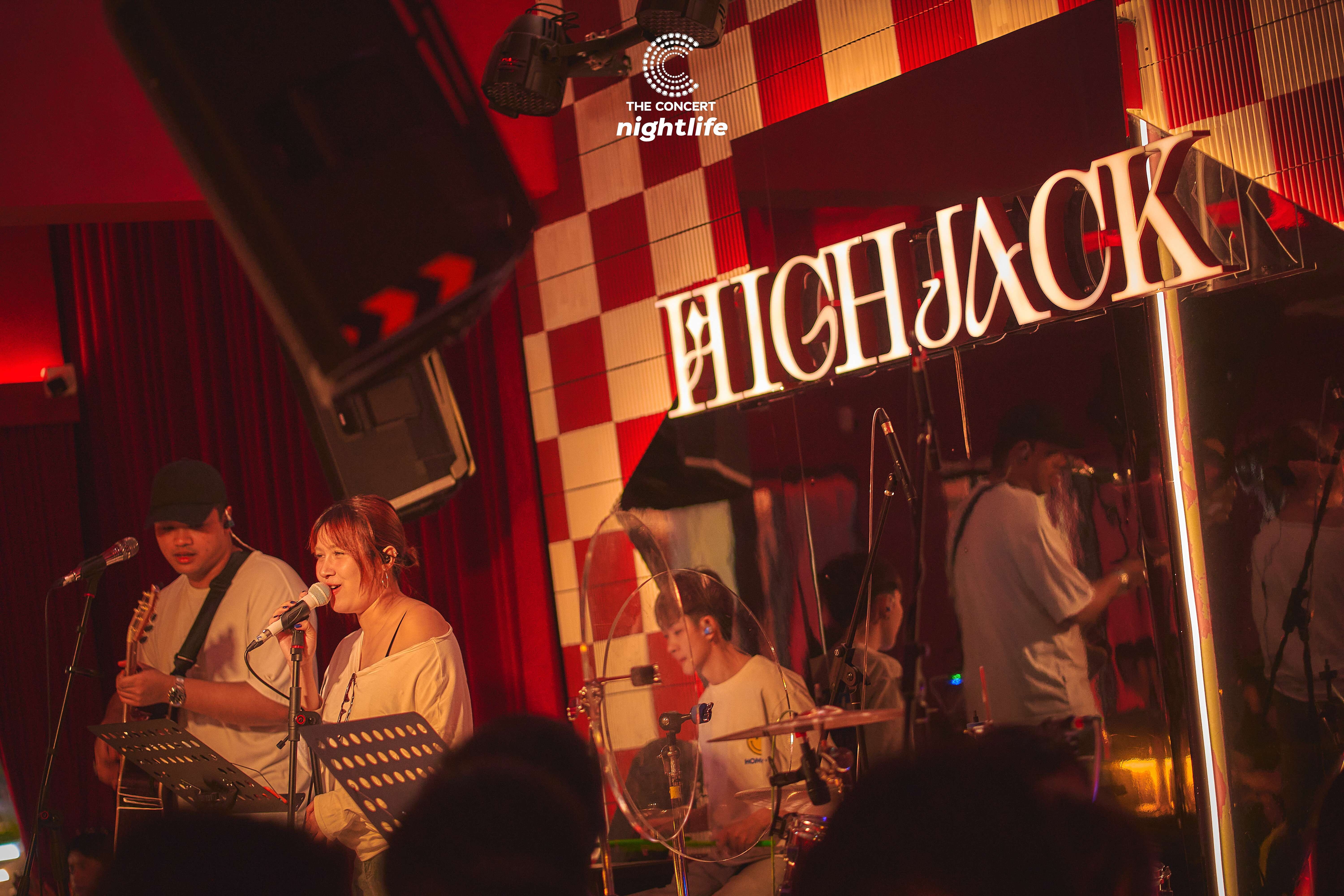 HIGHJACK BKK | บาร์เปิดใหม่สีแดงจัดจ้านย่านห้าแยกลาดพร้าว ไวป์ดี เพลง ...