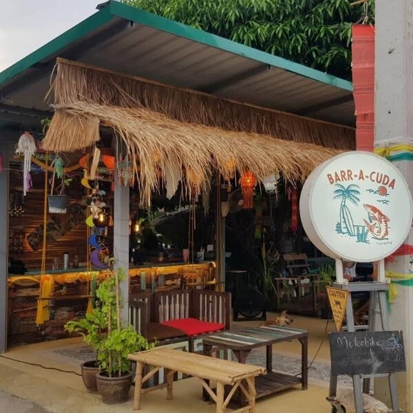 Barracuda Surf Bar
